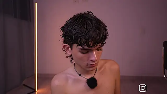 Snapshot of Angelo_018 chatting on March 2026 03:44:01 AM Angelo 018 online show from March 2026 03:44:01 AM