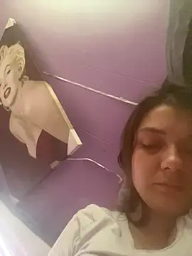 Snapshot of itzcheyduh chatting on October 2025 12:50:01 PM itzcheyduh online show from October 2025 12:50:01 PM