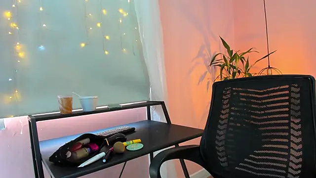 Alana Suares1 online show from October 2025 08:39:02 PM