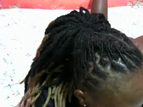 Snapshot of Qurate01 chatting on February 2025 07:18:02 PM Qurate01 online show from February 2025 07:18:02 PM