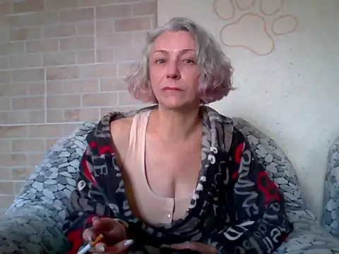 Lorie Carrie online show from June 2026 07:32:01 AM