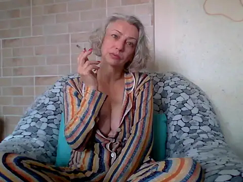 Lorie Carrie online show from July 2026 08:39:02 AM