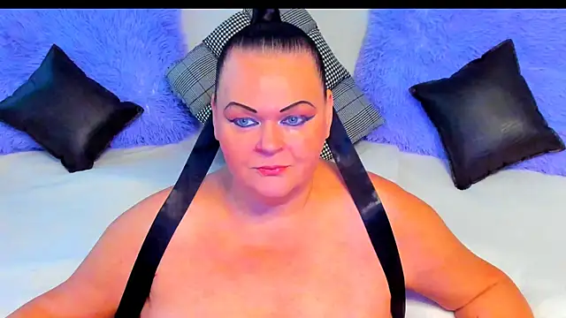 Snapshot of MilanaBiegert chatting on November 2025 07:08:02 AM MilanaBiegert online show from November 2025 07:08:02 AM