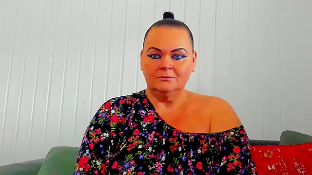 MilanaBiegert online show from February 2026 11:35:02 AM