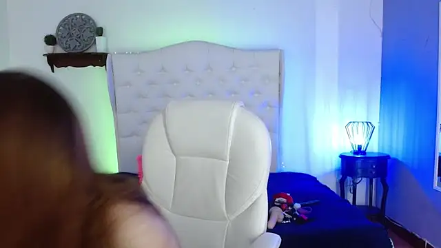 elena detroya online show from December 2024 12:27:01 PM