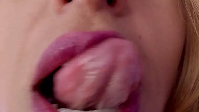 elena detroya online show from September 2025 12:40:01 PM