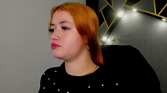 Snapshot of almma_shy chatting on January 2025 03:40:01 PM almma shy online show from January 2025 03:40:01 PM