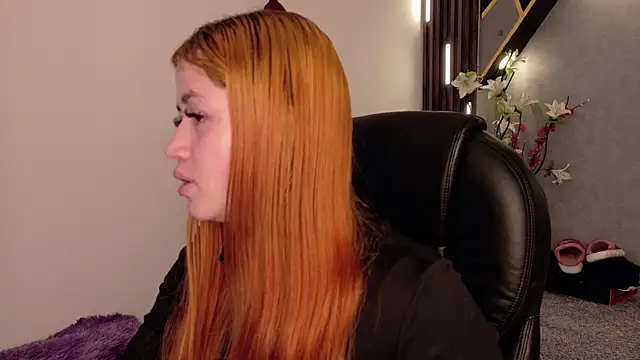 Snapshot of almma_shy chatting on February 2025 01:10:02 PM almma shy online show from February 2025 01:10:02 PM