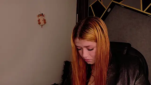 Snapshot of almma_shy chatting on March 2025 02:15:02 PM almma shy online show from March 2025 02:15:02 PM