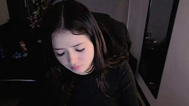 Snapshot of almma_shy chatting on November 2025 01:34:02 PM almma shy online show from November 2025 01:34:02 PM