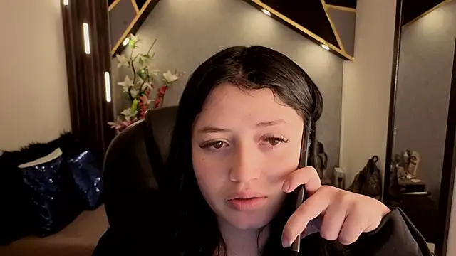 almma shy online show from December 2025 01:42:01 PM