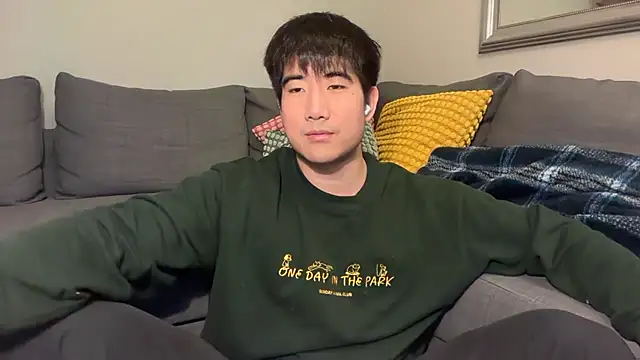 jungcock3210 online show from January 2026 03:16:01 PM