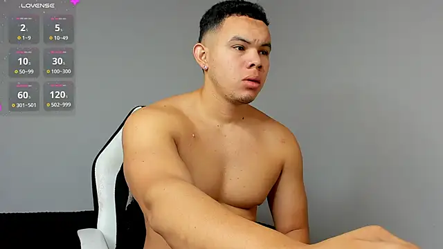 Snapshot of jhotta_fox chatting on December 2024 07:05:01 AM jhotta fox online show from December 2024 07:05:01 AM