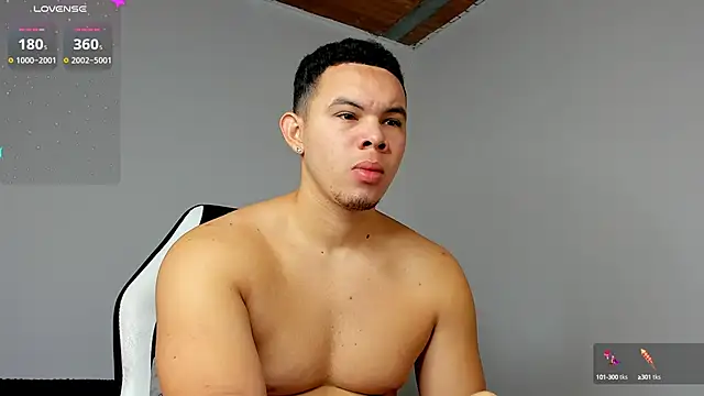 Snapshot of jhotta_fox chatting on December 2024 09:04:01 AM jhotta fox online show from December 2024 09:04:01 AM