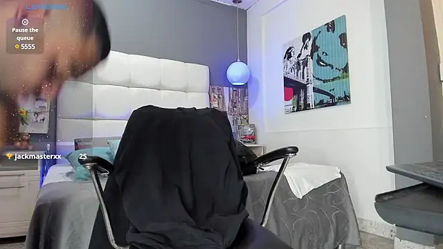 Snapshot of THIAGOXBIG chatting on January 2025 01:05:02 AM THIAGOXBIG online show from January 2025 01:05:02 AM