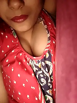 Snapshot of sexyindi_couple chatting on January 2025 04:54:01 PM sexyindi couple online show from January 2025 04:54:01 PM