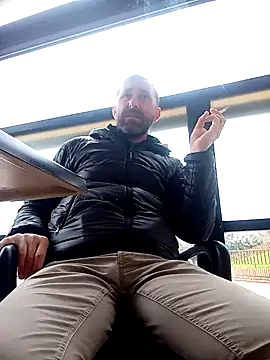 Snapshot of BZHsex chatting on March 2025 07:32:02 AM BZHsex online show from March 2025 07:32:02 AM