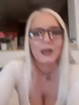 kikkastar online show from January 2025 08:11:02 PM