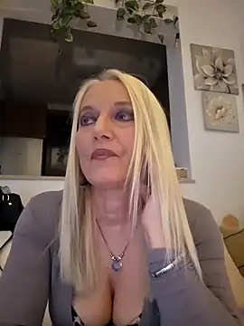 kikkastar online show from March 2025 07:38:01 PM