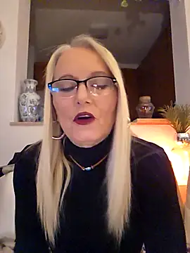 kikkastar online show from March 2026 08:59:02 PM