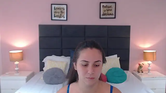 Snapshot of MadisonJenner chatting on January 2025 05:35:01 PM MadisonJenner online show from January 2025 05:35:01 PM