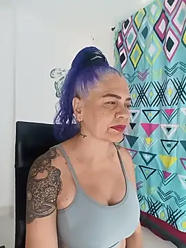 freyadevil333 online show from October 2025 01:34:01 PM