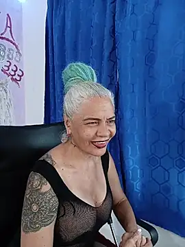 freyadevil333 online show from May 2026 10:36:01 AM