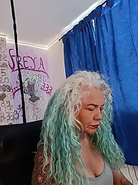 freyadevil333 online show from June 2026 03:38:02 PM