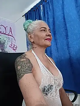 freyadevil333 online show from July 2026 02:42:02 PM