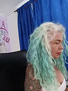 freyadevil333 online show from July 2026 01:28:01 PM