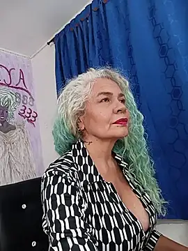 freyadevil333 online show from July 2026 06:42:01 AM