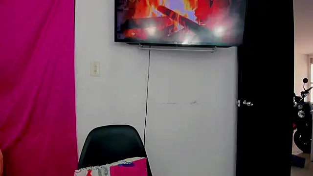 sunshine uwu22 online show from January 2025 06:01:02 PM