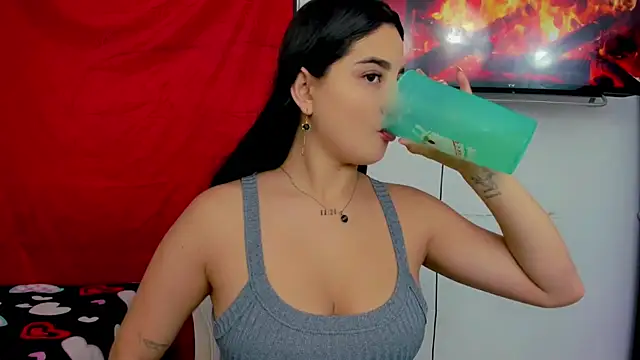 sunshine uwu22 online show from March 2025 06:19:02 PM