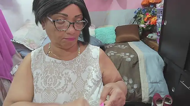 Mrs mommy  online show from June 2026 07:05:01 PM
