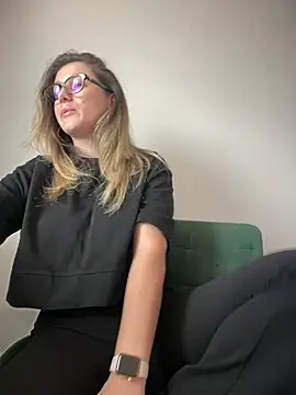 HotXMom online show from March 2025 07:35:02 AM