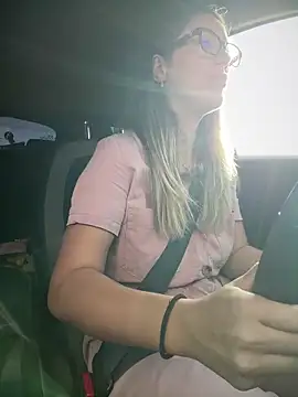 HotXMom online show from September 2025 05:43:02 AM