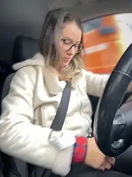 HotXMom online show from October 2025 05:59:02 AM