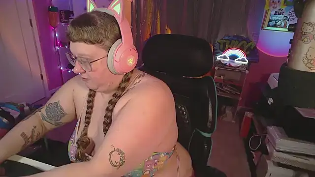 FatVeronica online show from February 2026 02:05:01 PM