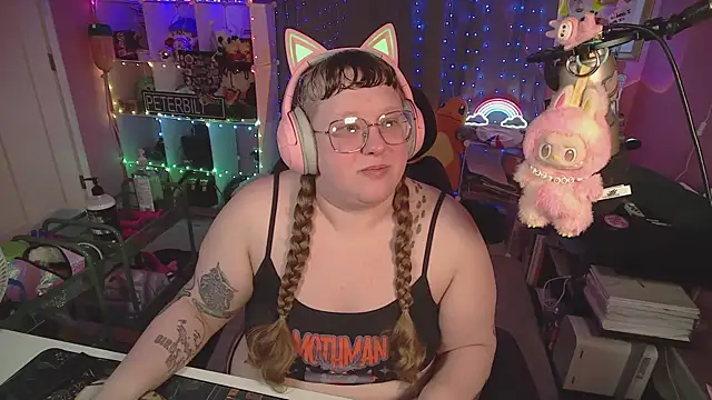 Snapshot of FatVeronica chatting on March 2026 02:20:01 PM FatVeronica online show from March 2026 02:20:01 PM