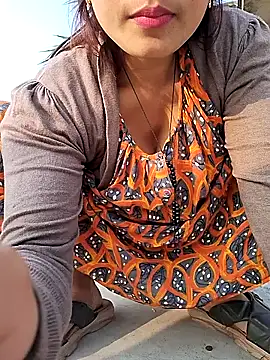 Snapshot of Ishikarana chatting on December 2024 09:44:02 AM Ishikarana online show from December 2024 09:44:02 AM