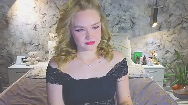 Snapshot of Aurora_Golden1 chatting on December 2025 05:51:02 PM Aurora Golden1 online show from December 2025 05:51:02 PM