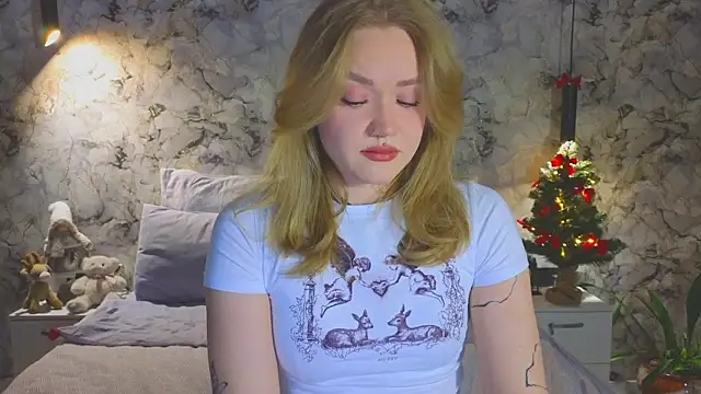 Snapshot of Aurora_Golden1 chatting on January 2026 05:04:01 PM Aurora Golden1 online show from January 2026 05:04:01 PM