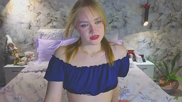 Snapshot of Aurora_Golden1 chatting on January 2026 04:01:01 PM Aurora Golden1 online show from January 2026 04:01:01 PM