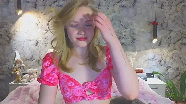 Snapshot of Aurora_Golden1 chatting on January 2026 04:22:02 PM Aurora Golden1 online show from January 2026 04:22:02 PM