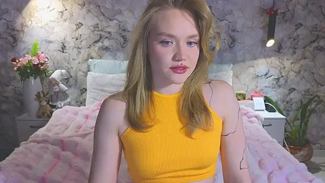 Snapshot of Aurora_Golden1 chatting on February 2026 05:16:01 PM Aurora Golden1 online show from February 2026 05:16:01 PM