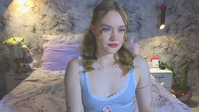 Snapshot of Aurora_Golden1 chatting on February 2026 02:43:02 PM Aurora Golden1 online show from February 2026 02:43:02 PM