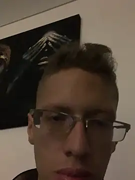 Snapshot of SOYMRX chatting on December 2024 03:20:01 AM SOYMRX online show from December 2024 03:20:01 AM