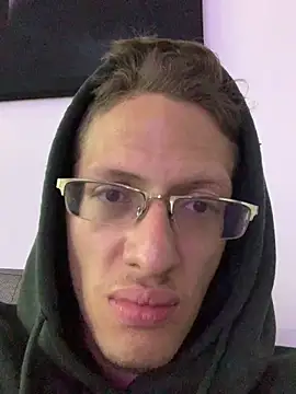 Snapshot of SOYMRX chatting on January 2025 02:22:02 AM SOYMRX online show from January 2025 02:22:02 AM