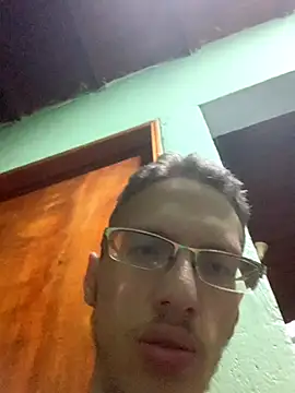 Snapshot of SOYMRX chatting on November 2025 01:04:02 AM SOYMRX online show from November 2025 01:04:02 AM