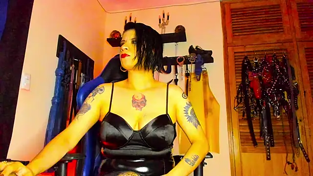 DominatrixBlue online show from March 2025 06:07:02 PM